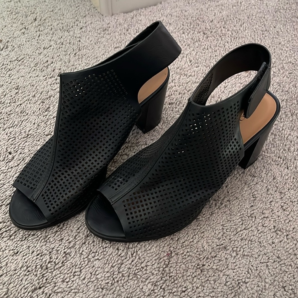 Solanz Black High Heels